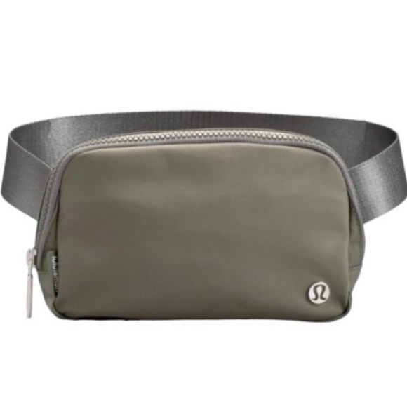 lululemon athletica Handbags - Lululemon Everywhere Belt bag - 1L sage green